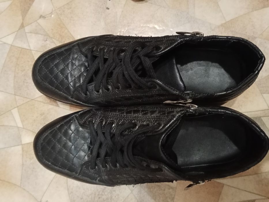 Мужские туфли срочно продам