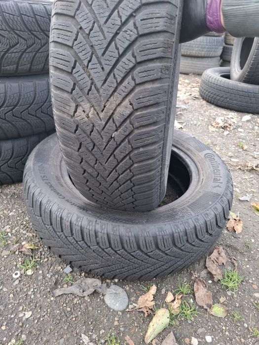Vand 2 anvelope 175 65 14 continental de iarna