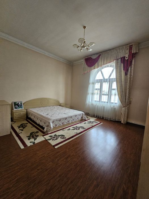 Продается дом на земле в центре города