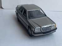 Модель Mercedes 190 E 2.5, масштаб 1:36