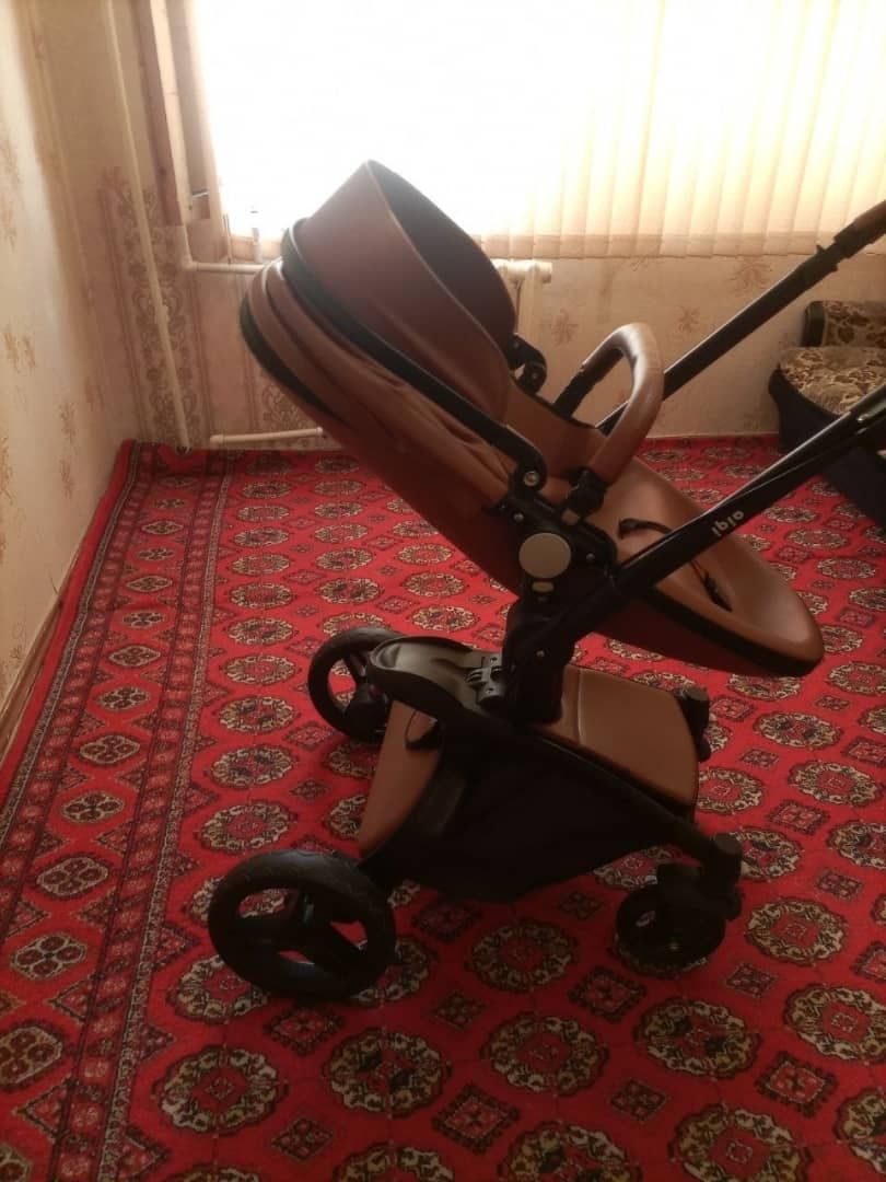 Kolyaska detakaya v ochen xoroshem sostoyanie. Eco koja.