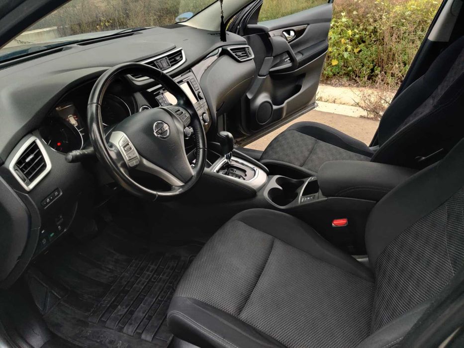 Nissan Qashqai 1.6 Diesel - Automat
