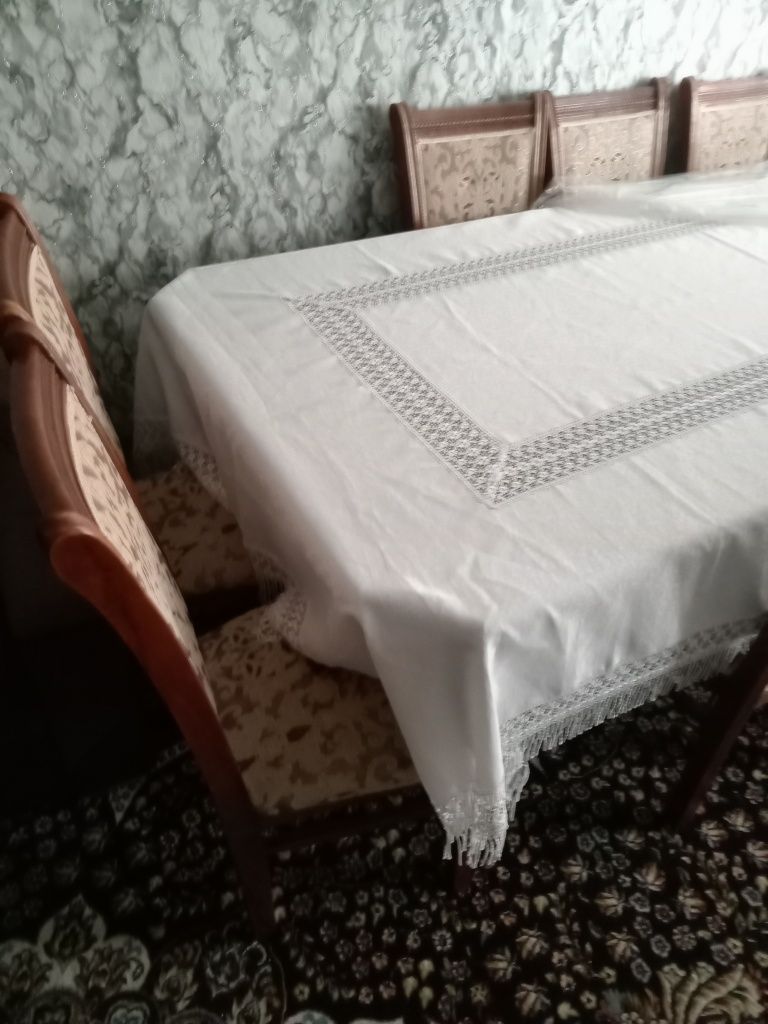 Стол стул сотилади 12 талиг янги 1 марта ишлатилган