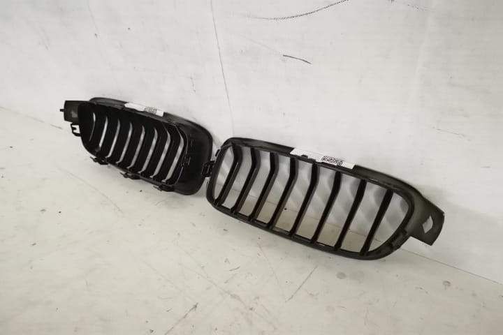 БМВ Серия 3 / BMW Seria 3 , , , , , Оригинална централна решетка дясна