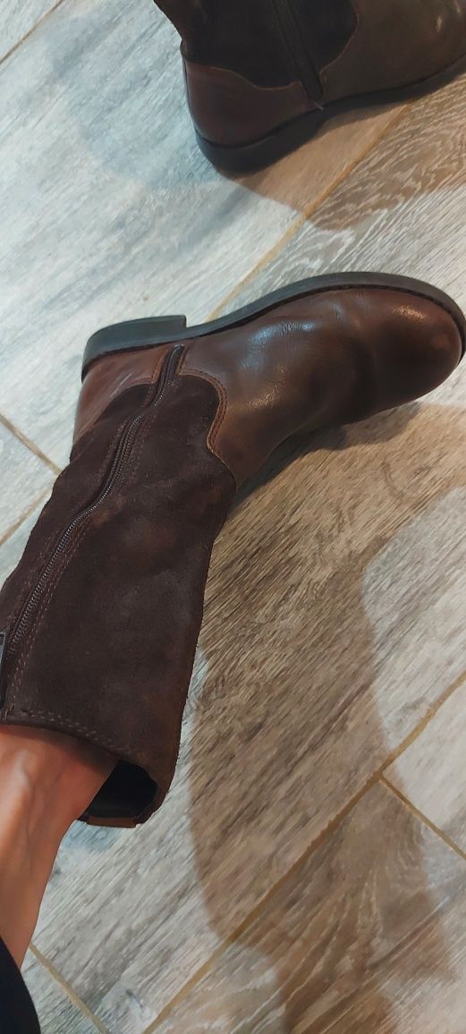 Cizmulițe piele fetite Clarks