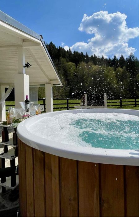 Cabană de închiriat cu ciubăr