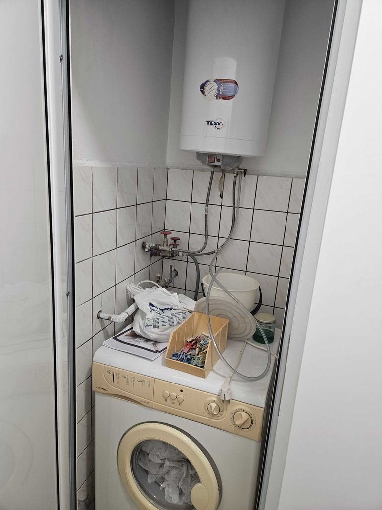 Продава се Тристаен апартамент в Плевен, Идеален център - 87 кв.м за 1288 €/кв.м - Снимка #18