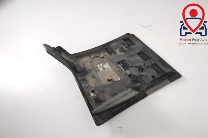 Долен орнамент на крило, капак, праг, дясна страна, оригинален, в добр