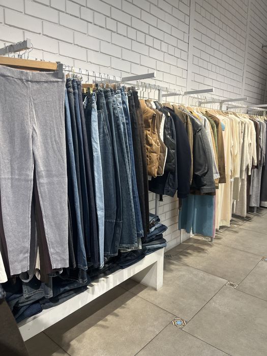 Торговое оборудование и мебель