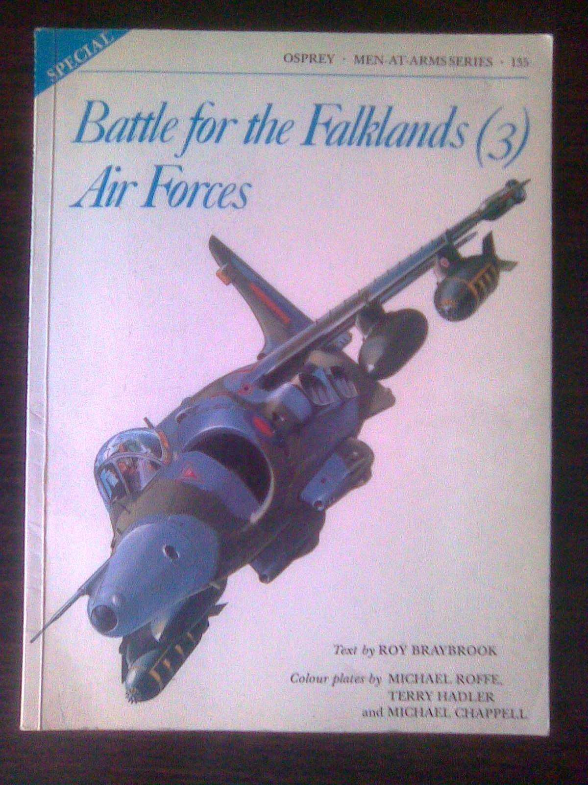 книга "Битва ВВС за Фолкленды" авиационный справочник Англия 1983 г.