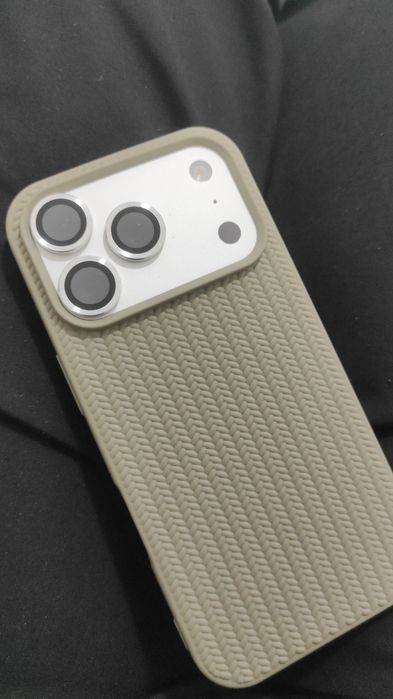 Продам айфон  17 про