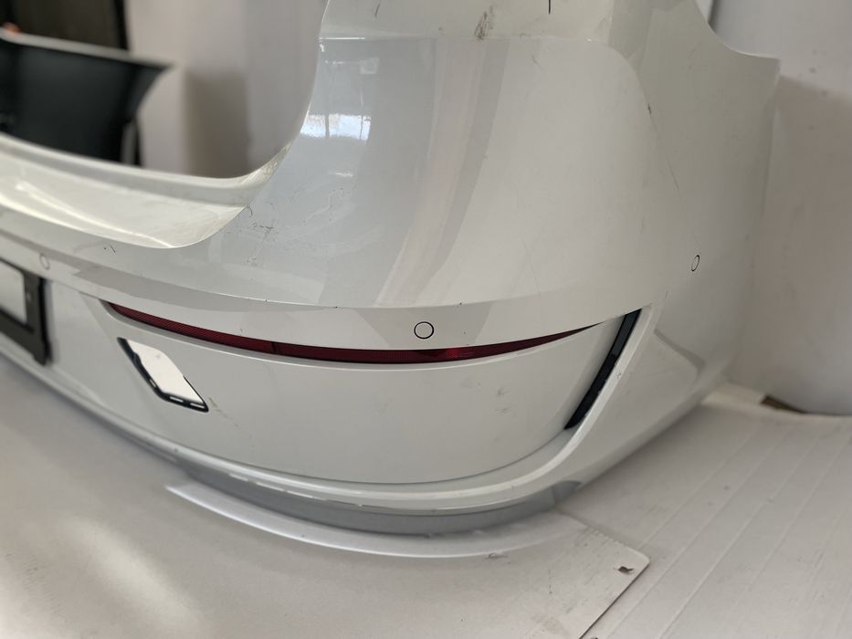 Bara spate BMW seria 7 iX G70 completa