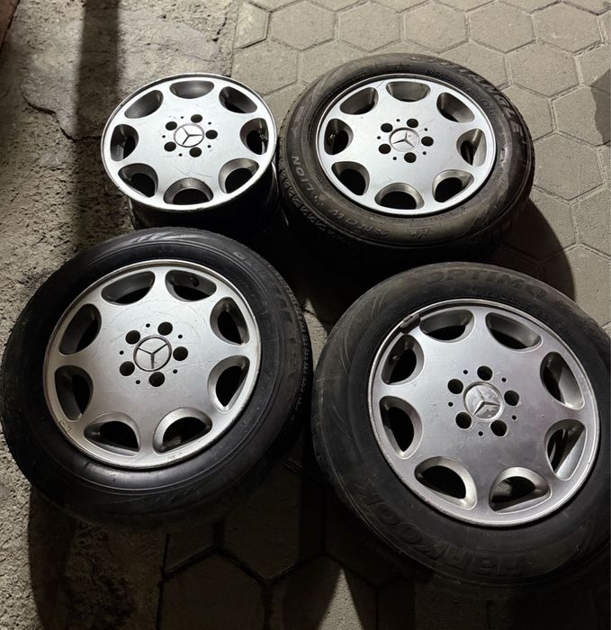 Диски ромашки R16 ET36 8J на мерседес