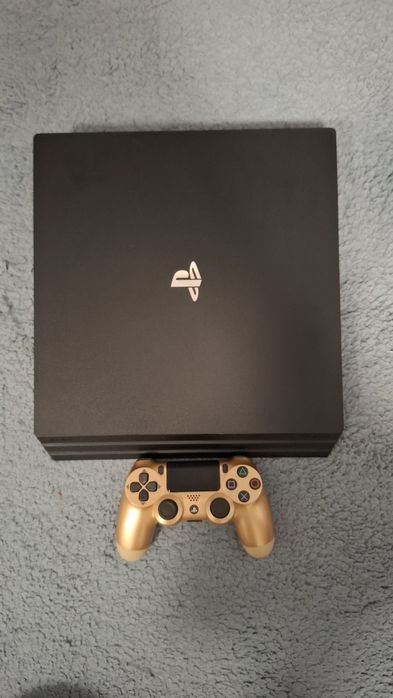 Vând ps4 slim/pro