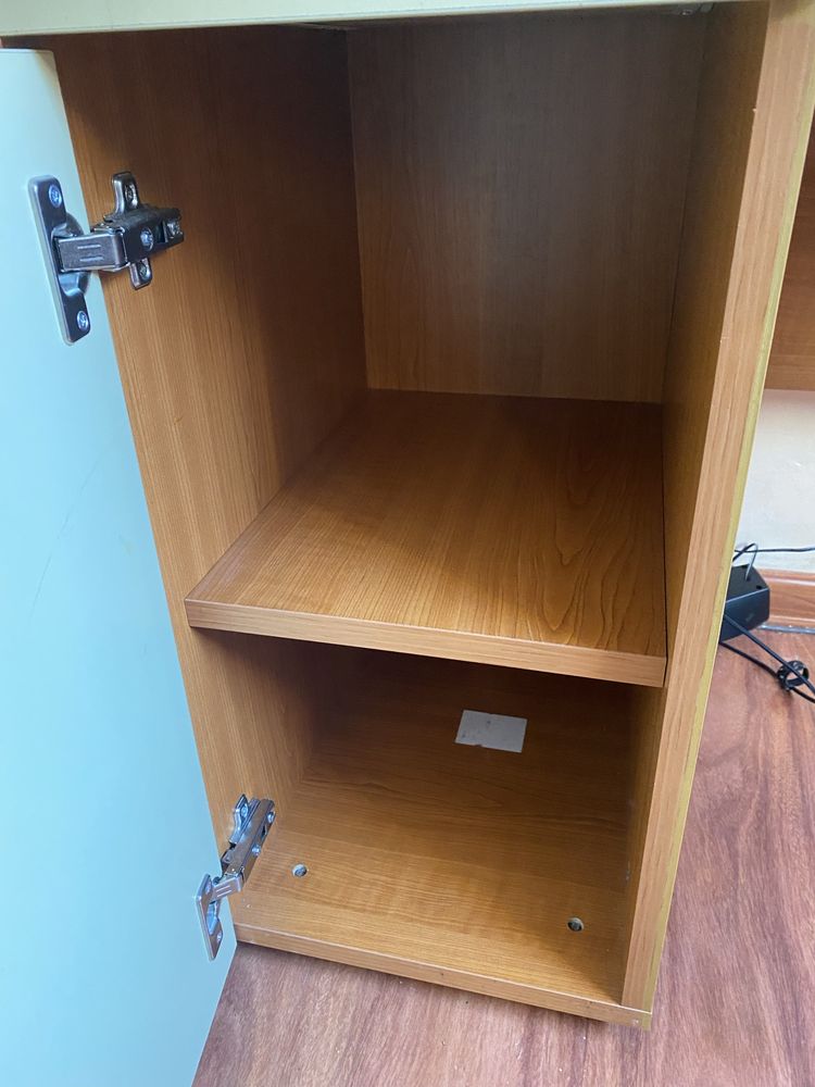 Компактно и запазено бюро – 90×50×80 см