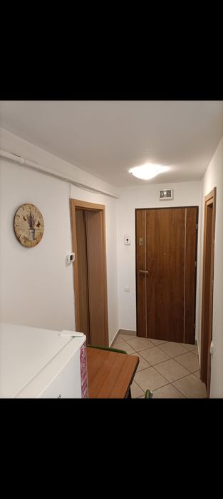 Închiriez garsonieră