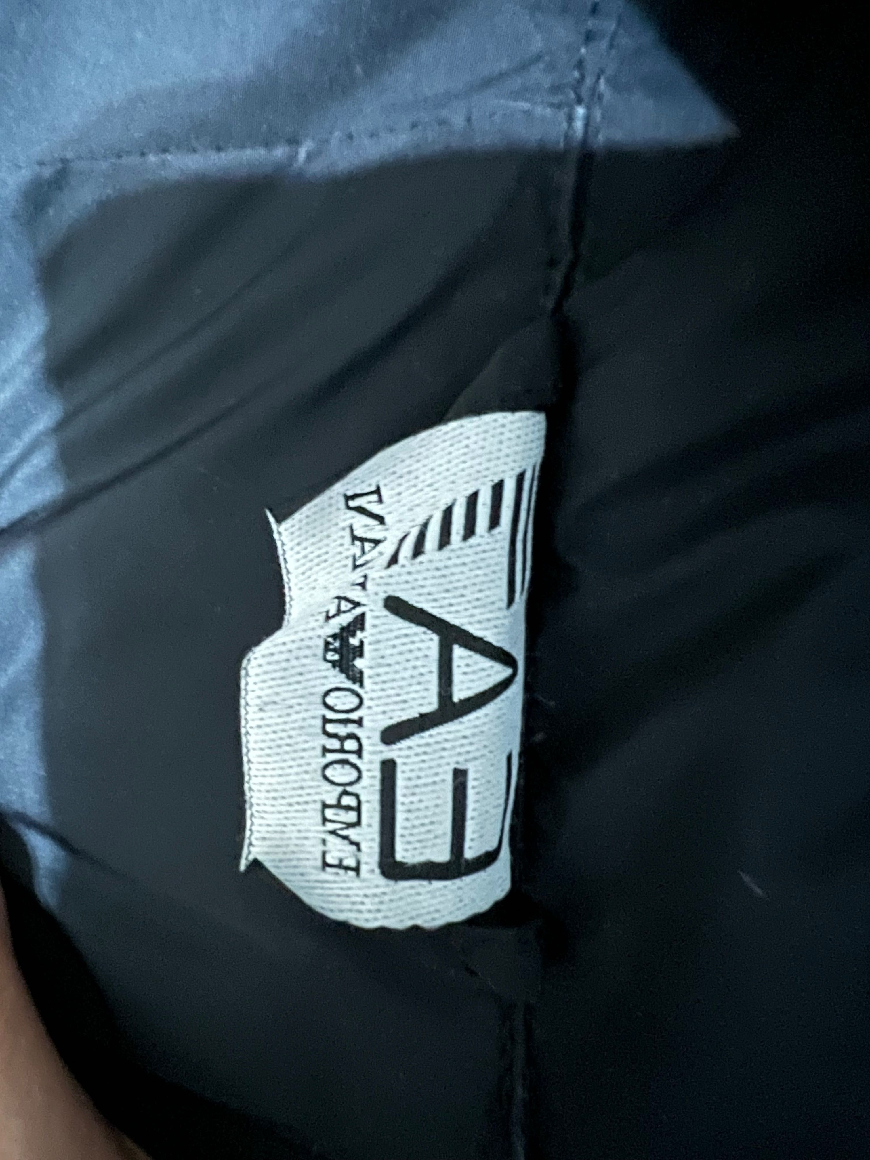 Мъжко черно яке с качулка EA7
