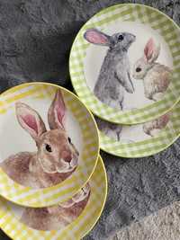 Холандски порцеланови чинии със зайчета