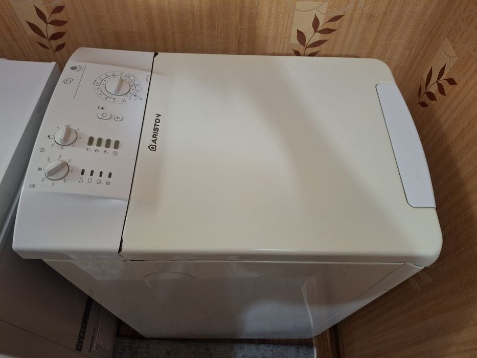Стиральная машина Ariston