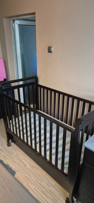 Кошара - дървена, масив, венге, 120/60 много запазена