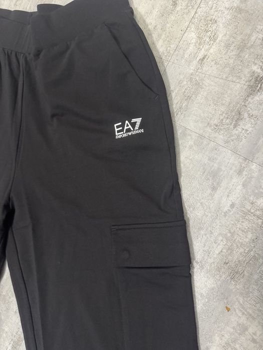 Нов панталон EA7 Emporio Armani