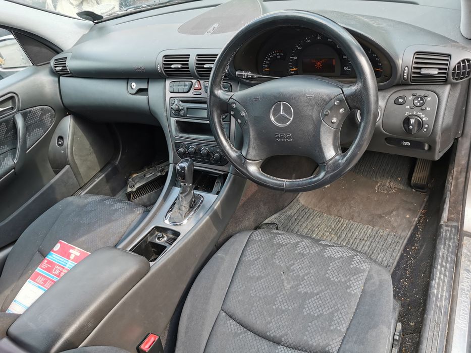 На части w203 C200 Kompressor 163кс M271 двигател перфектен автоматик