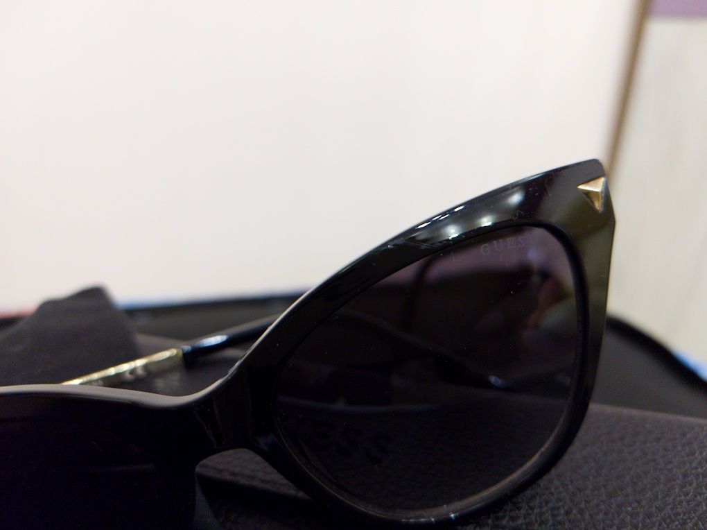 Слънчеви очила Guess GU7685 01B 54