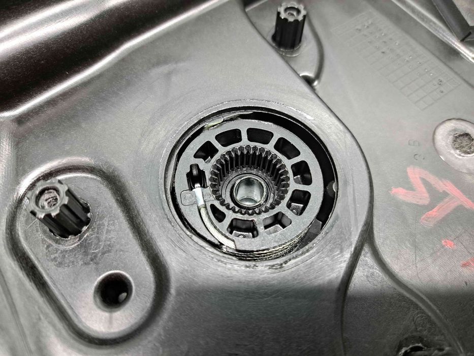 Macara electrica geam stanga fata Volkswagen Passat CC (358) Facelift