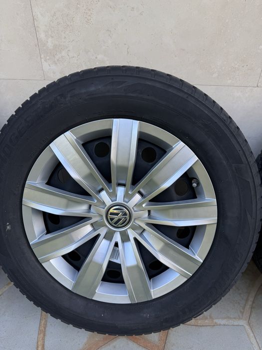 Anvelope  iarna 215/65/17 jante 5x112