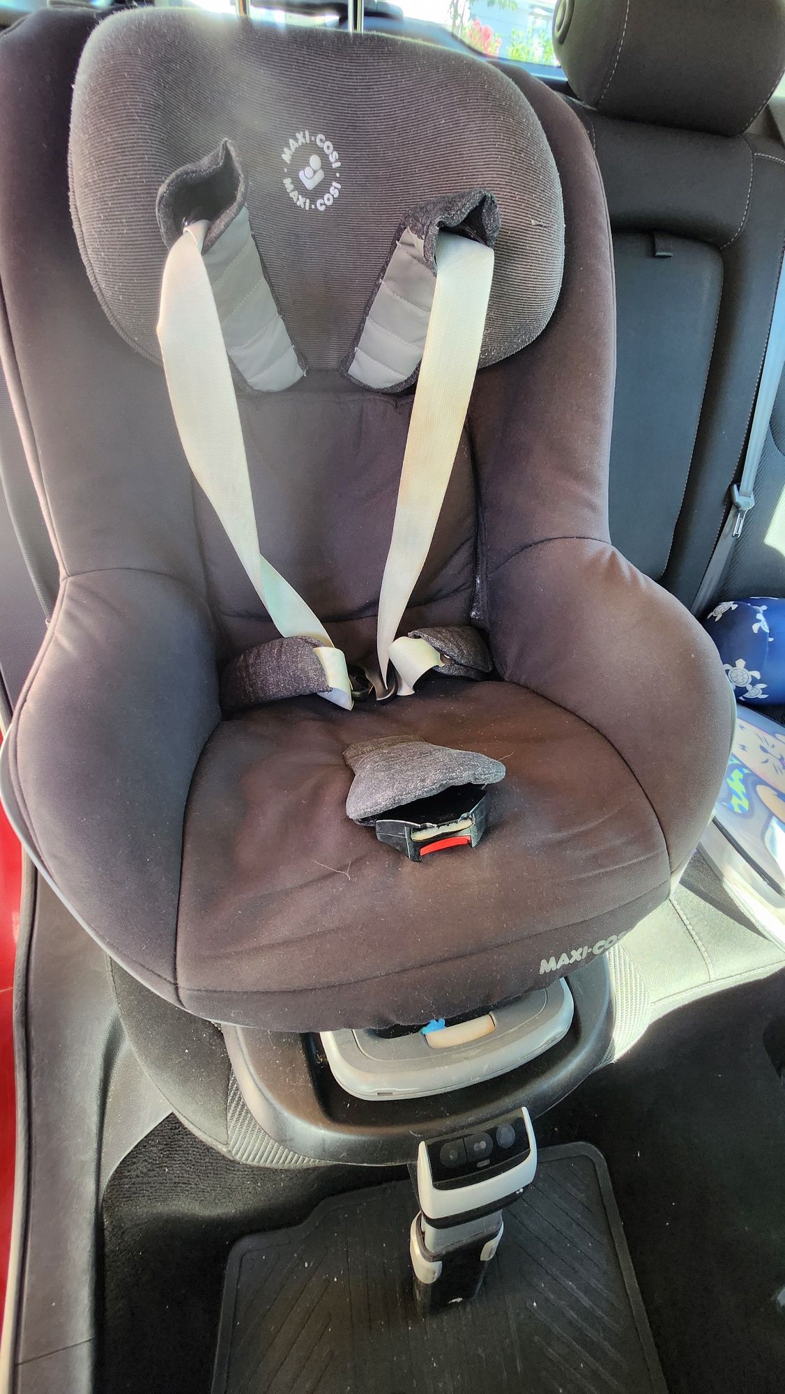 Детско столче за кола с основа Maxi Cosi Family fix 9 - 18 кг