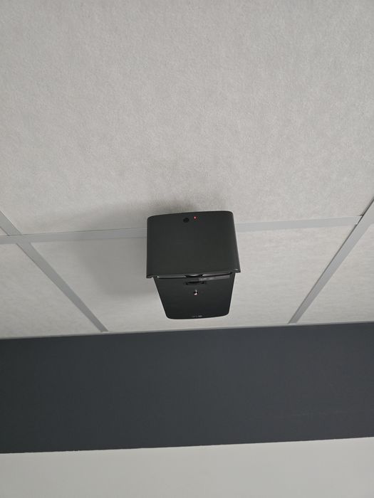 Късофокусен проектор за домашно кино LG