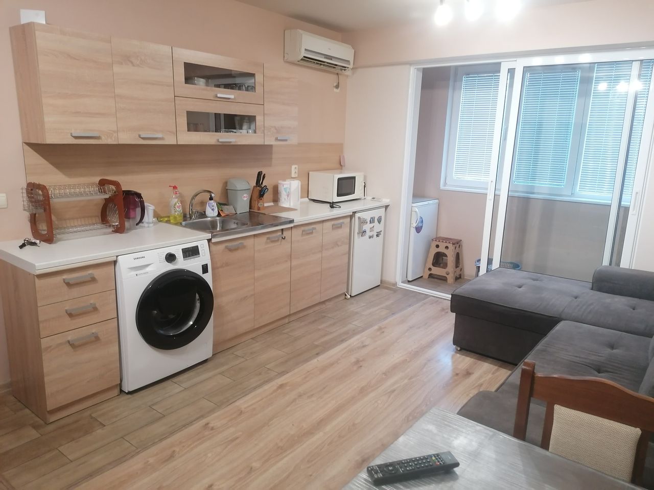 Продава се Едностаен апартамент в Враца, Сениче - 40 кв.м за 1530 €/кв.м - Снимка #2