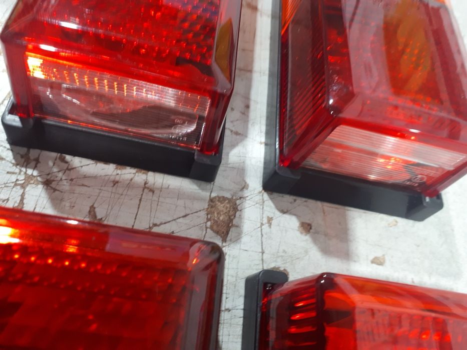 Lampi spate tractor, universale