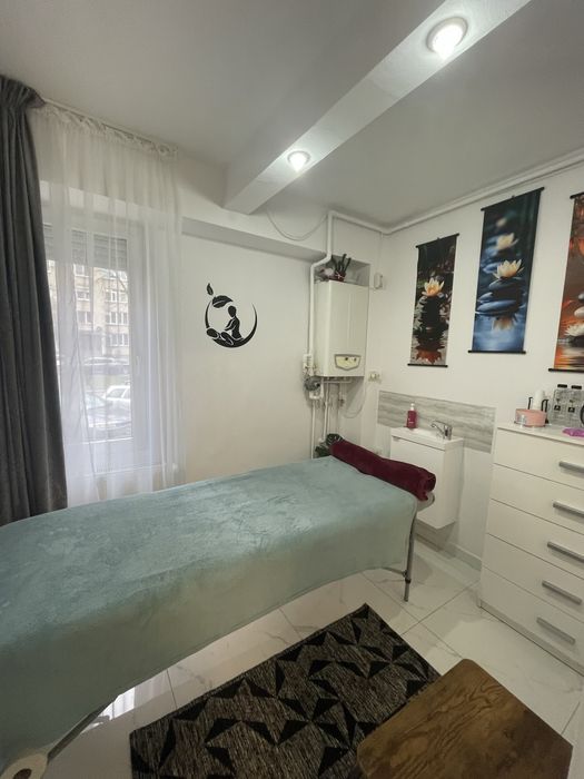 Inchiriez scaun de frizerie, coafor si manichiura