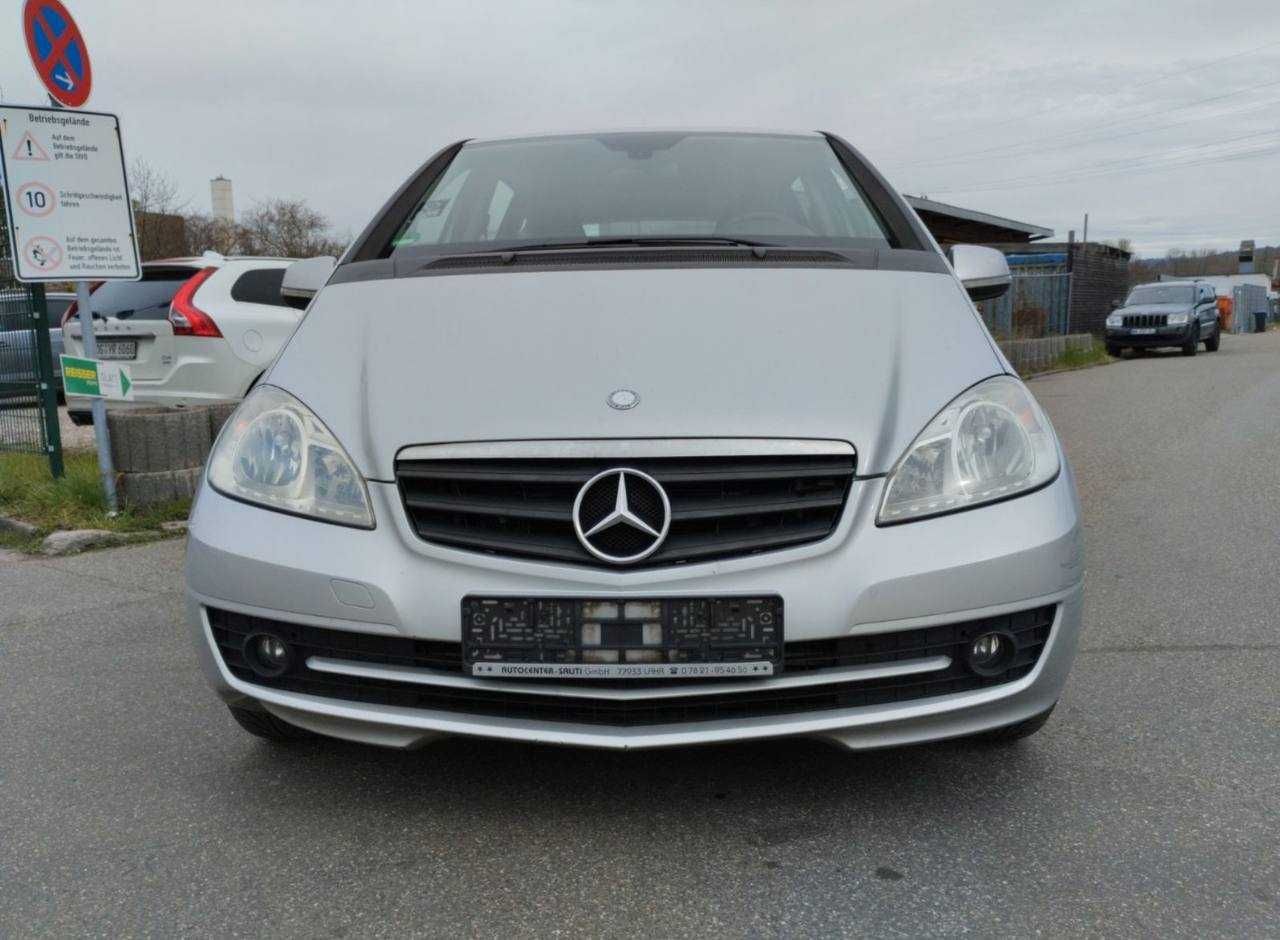 Mercedes-Benz A180 на части