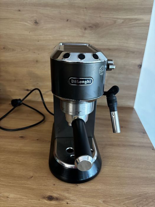 Aparat de cafea Delonghi