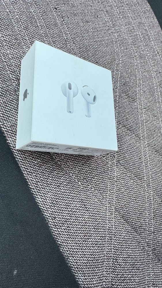 Airpods 4 новый продоётся оригинал