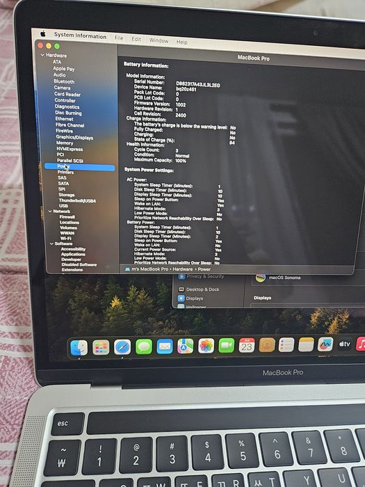 MacBook pro M2 silver 13 dyum 8GB/256GB full box