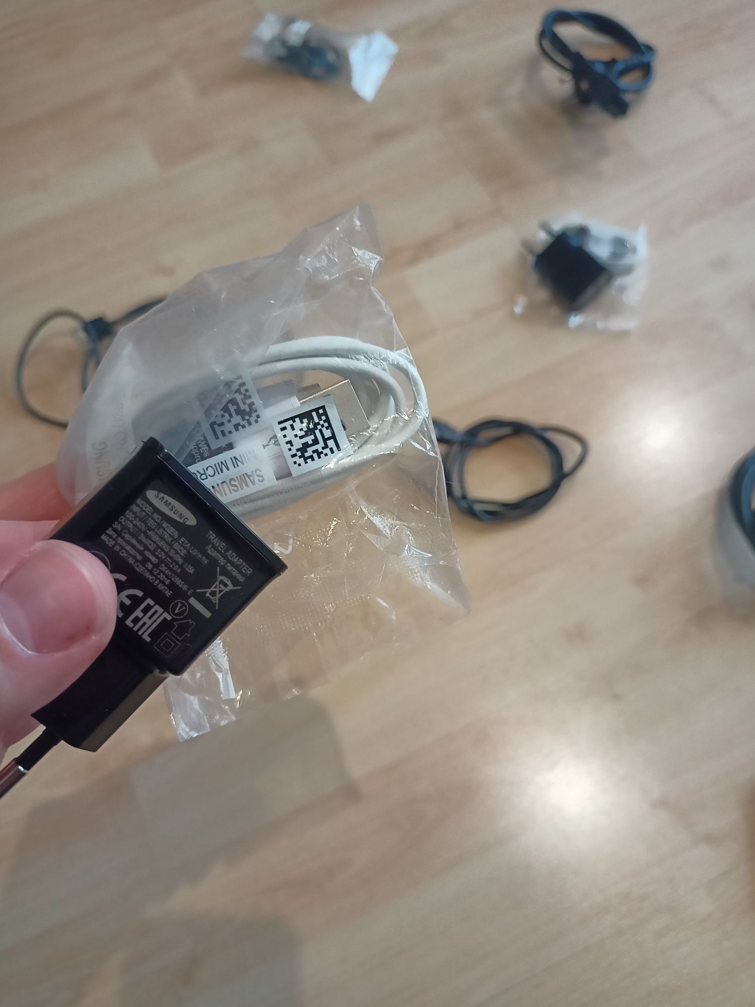 Зарядно слушалки видео кабел самсунг samsung HDMI , lol USB cable микр