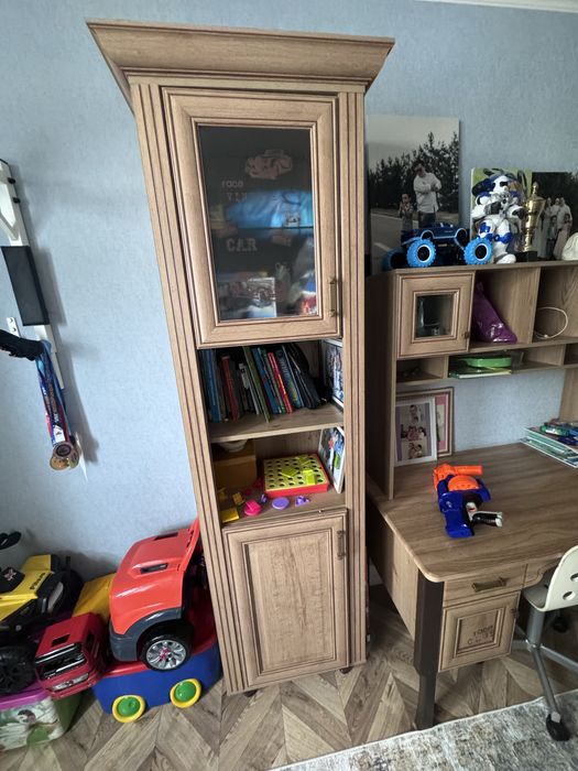 шкаф Росийской фирмы, брали за 800 тысяч, писать по ватсаппу