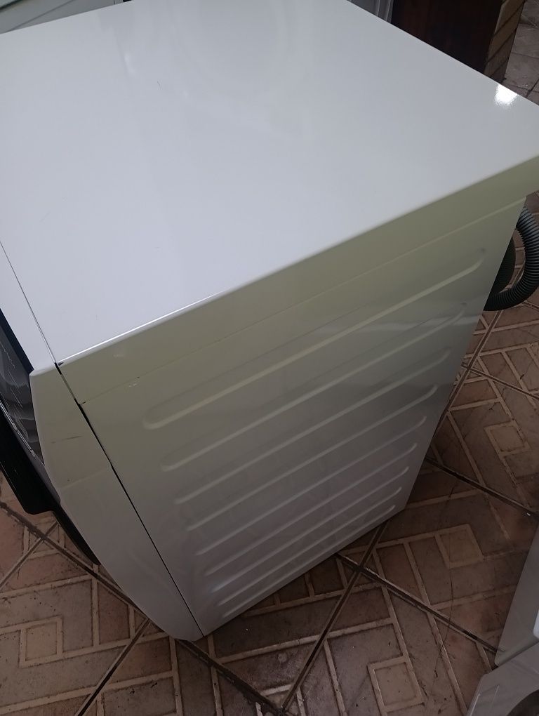 Пералня със сушилня с термопомпа АЕГ Aeg  9/6 кг  2 години гаранция!