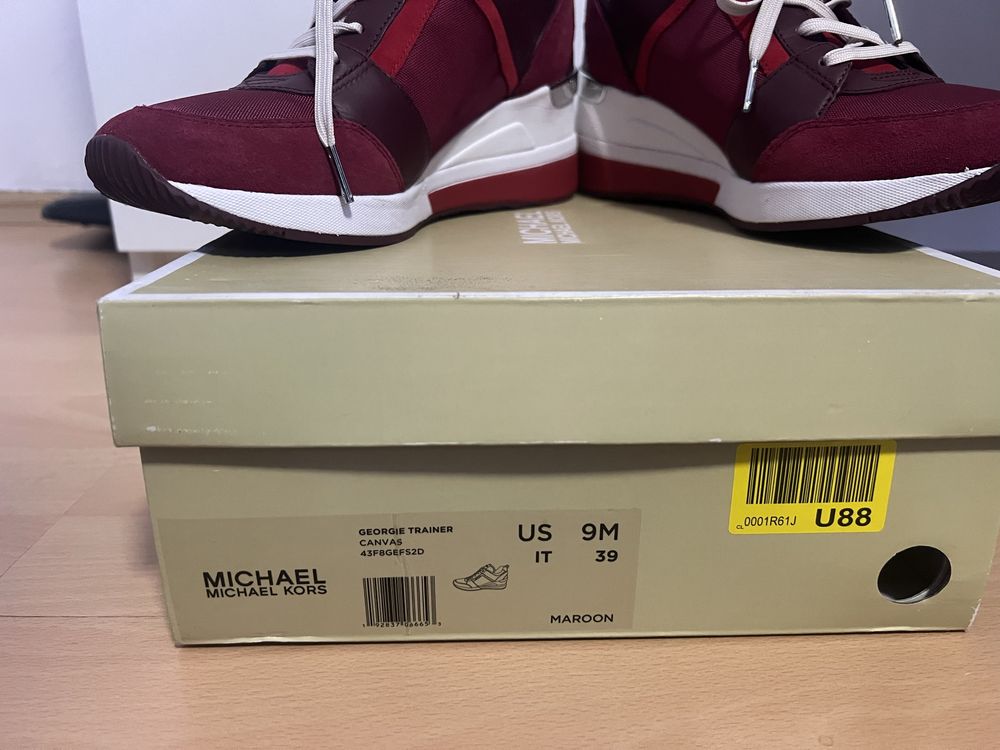 Michael Kors 39 1/2 нови велур