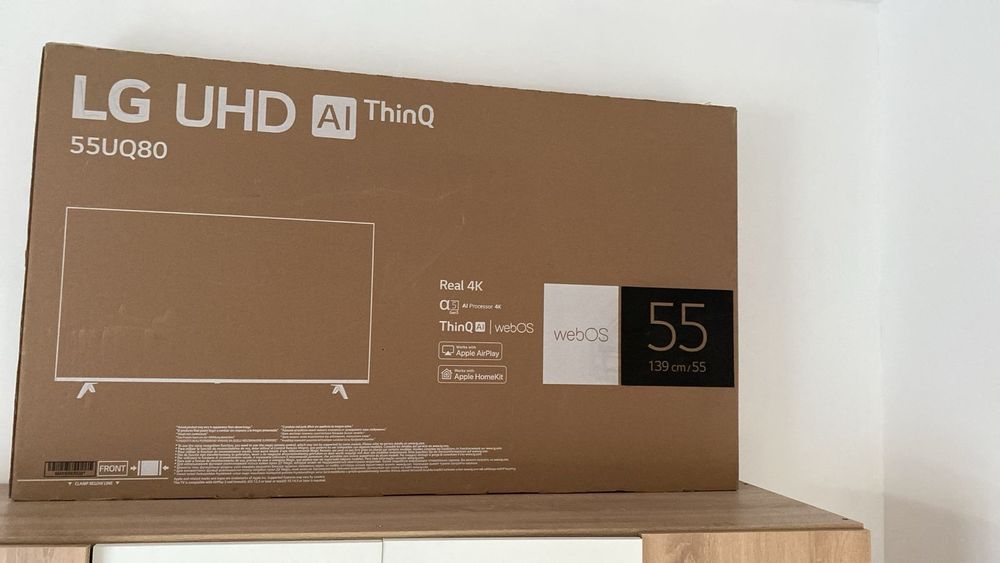 Телевизор LG 139/55