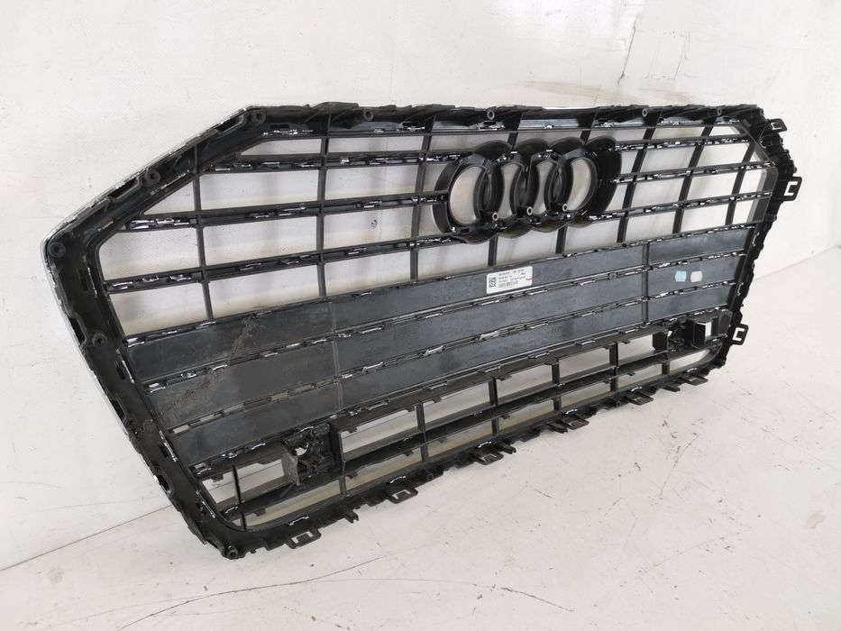 Ауди А8 Д5 / Audi A8 D5 Централна решетка на радиатора, оригинална, по