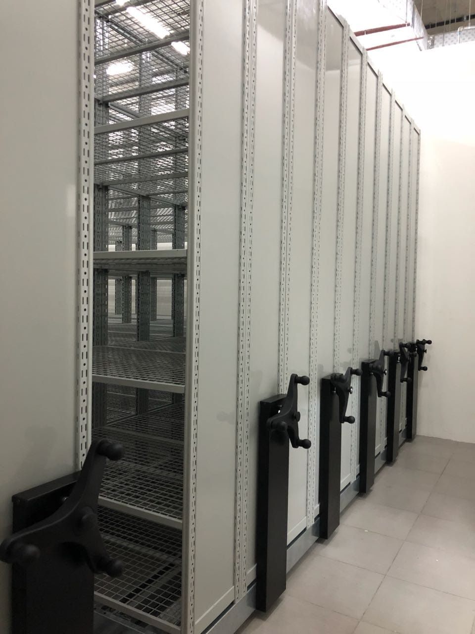 Rafturi metalice arhive mobile