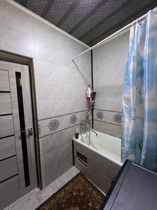 Чирчик 3 микро район 2 х 77 серия 30.500$ Паспорт ва бош толов Иротека
