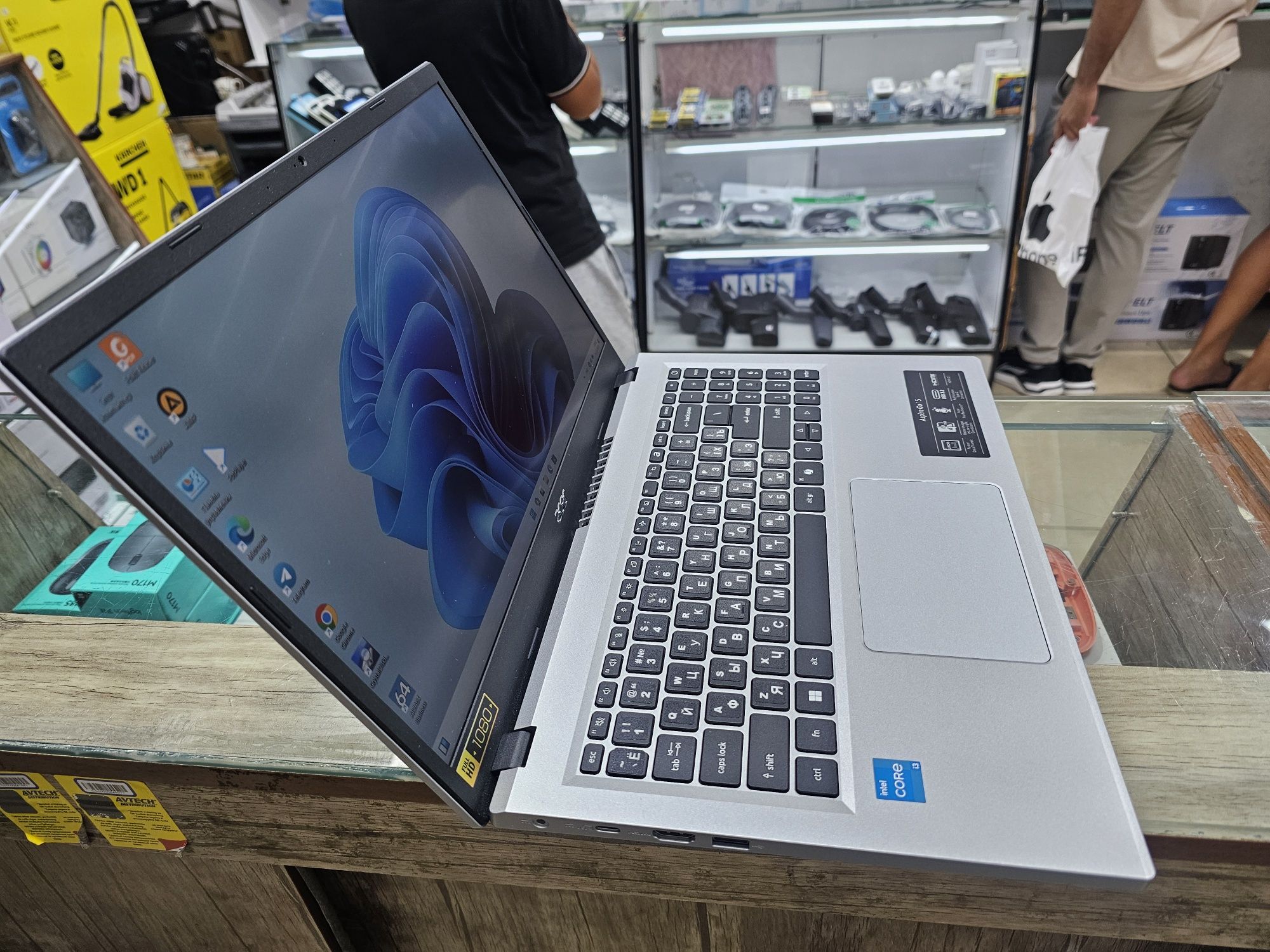 Acer Aspire Go 13-поколения в отличном состоянии!