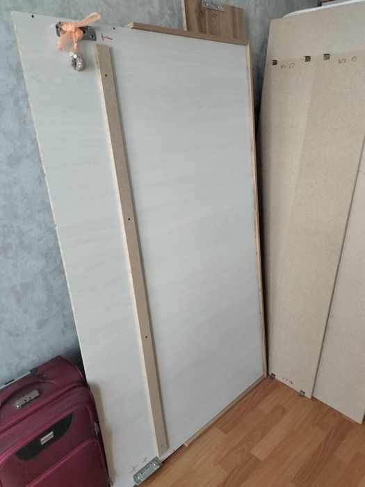 Продам Спалный гарнитур хорошый состаянйе