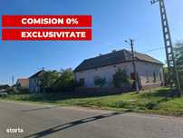 Casa spatioasa cu spatiu comercial pe colt in Nadlac