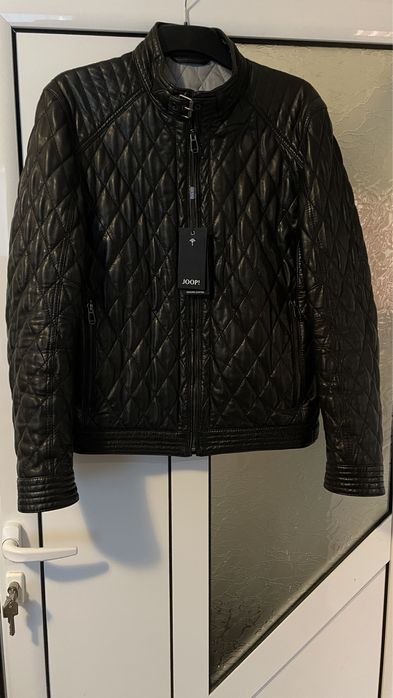Продавам ново кожено яке JOOP